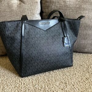 Michael Kors Black Signature Tote